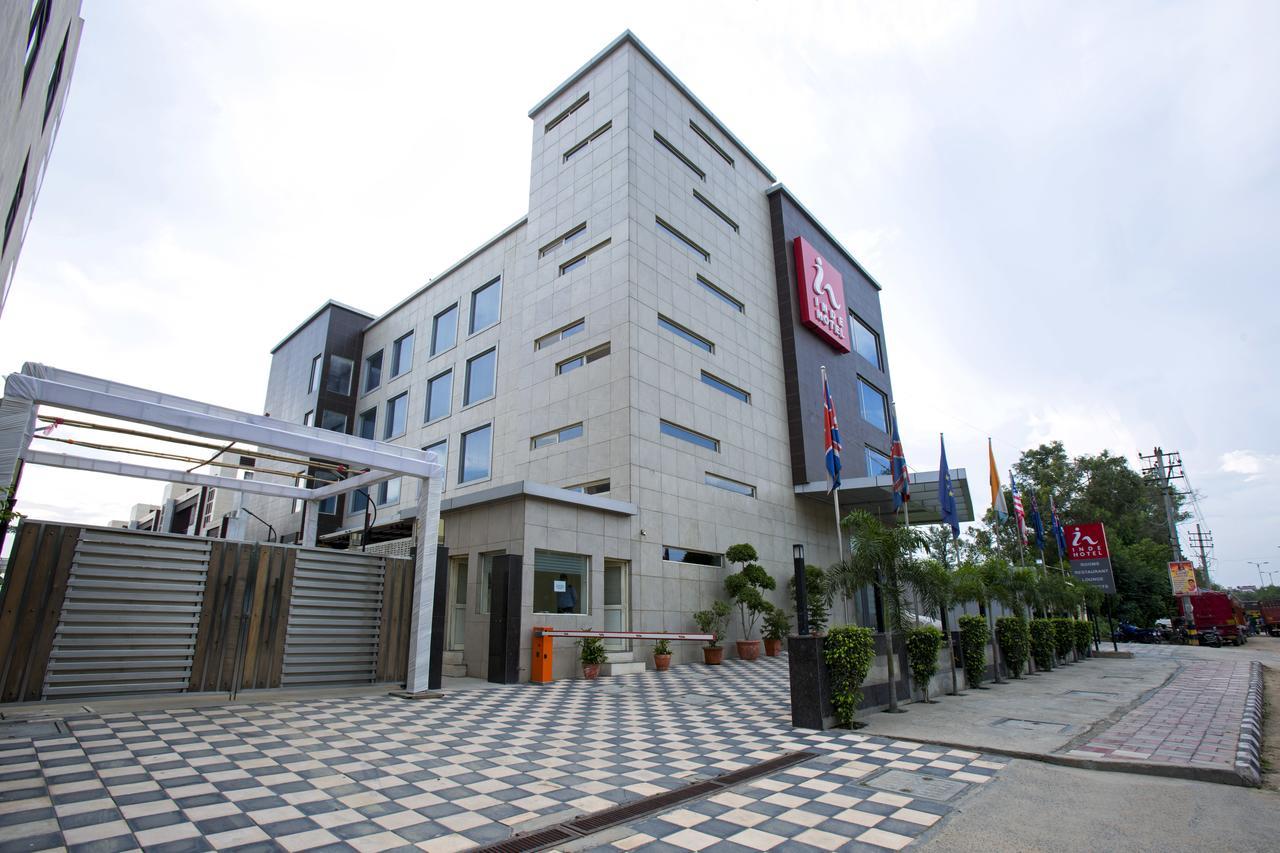 Inde Hotel Chattarpur New Delhi Extérieur photo