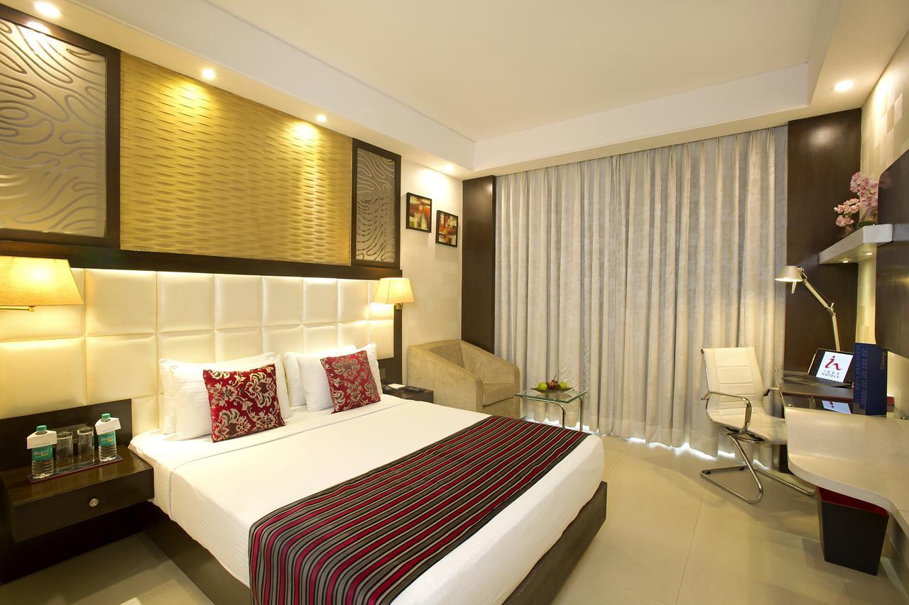 Inde Hotel Chattarpur New Delhi Extérieur photo